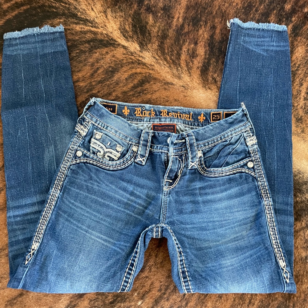 Rock revival skinny Jean frayed bottom